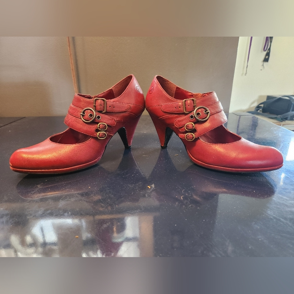 Red retro MaryJane buckle low heel